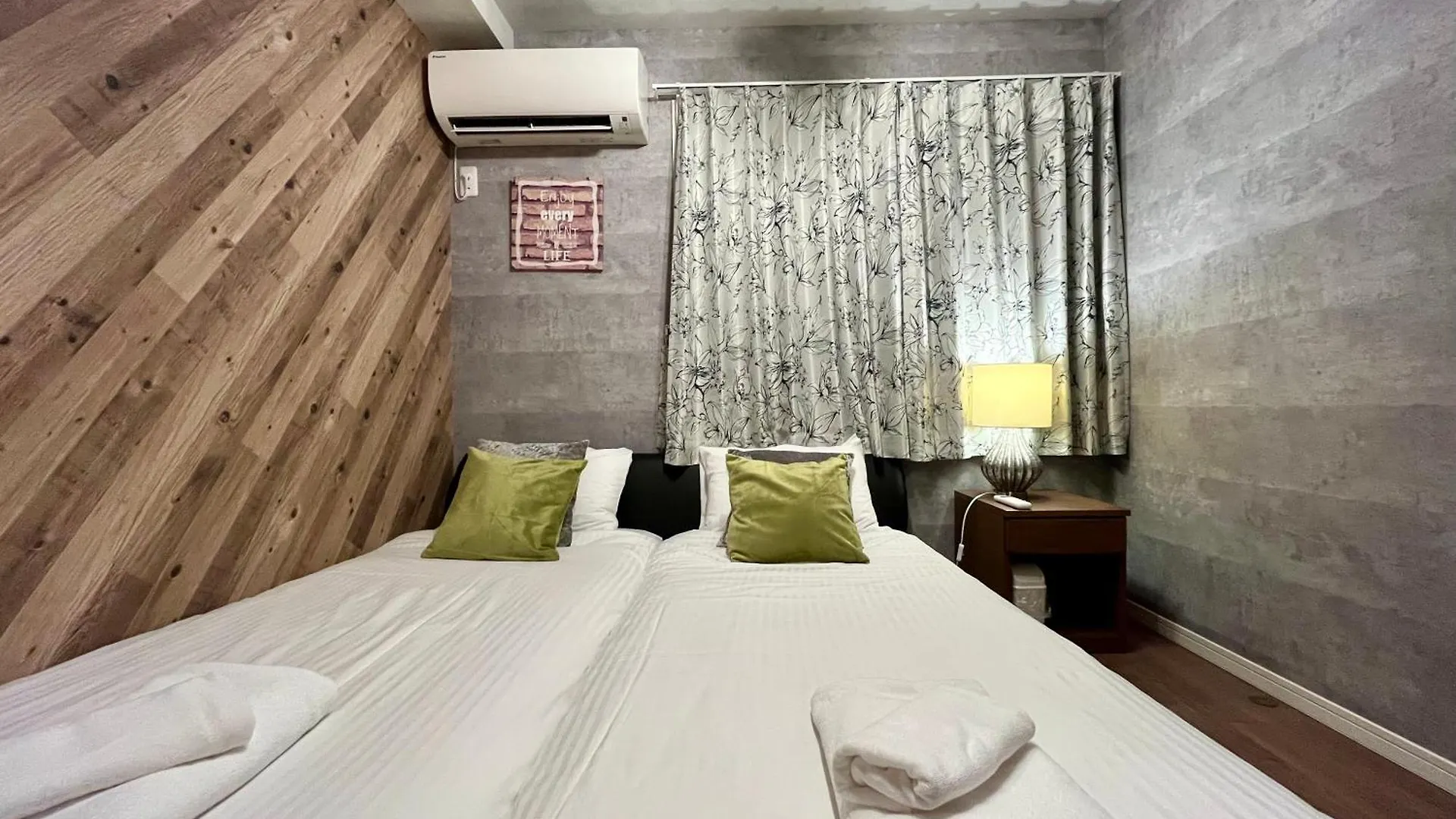 Detached House, 3Min Walk To Stn, 17Min To Asakusa, 10Min To Skytree, Direct To Tyo Airports, Free Parking Tokyo