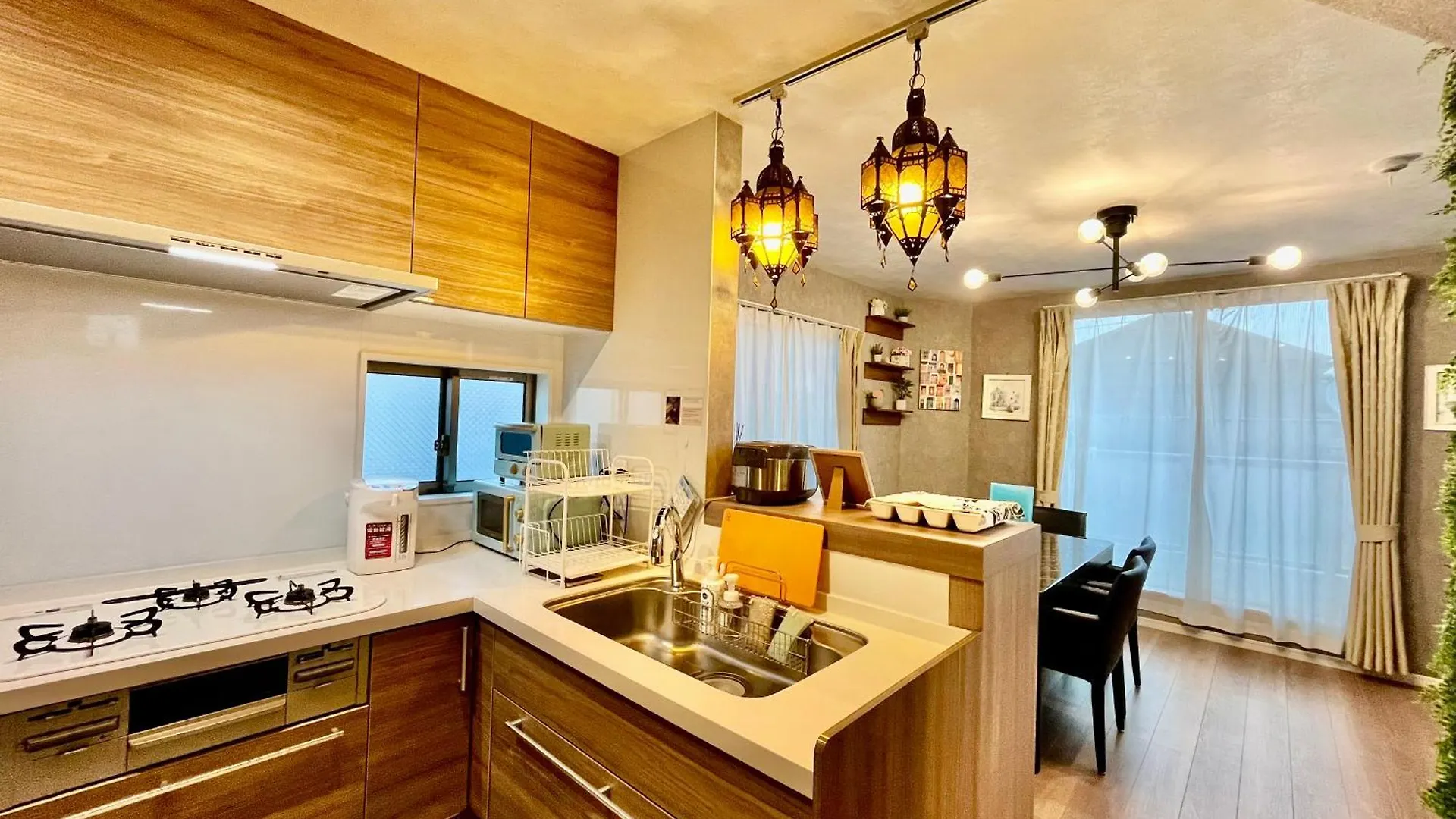 Detached House, 3Min Walk To Stn, 17Min To Asakusa, 10Min To Skytree, Direct To Tyo Airports, Free Parking Tokyo Japan